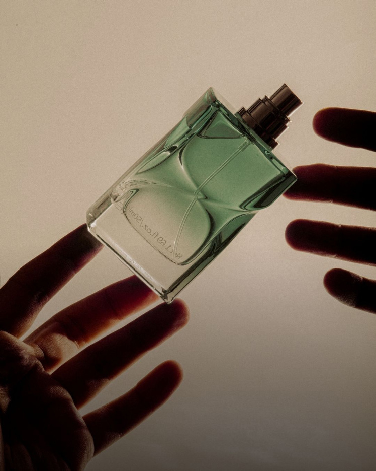 ۵ عطر مردانه خنک و شیک برای روزهای داغ تابستان